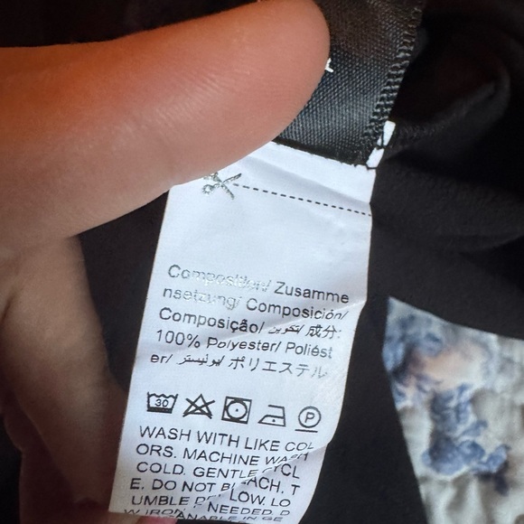 Elegant Black Women's Top - Picture 4 of 6